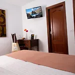 Geko Hotel *